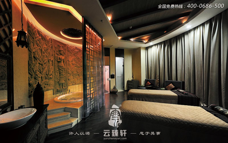 此婭太水療會所在裝修在風(fēng)格上,選用東南亞自然、淳樸、渾厚的元素,貫穿整個會所空間之中